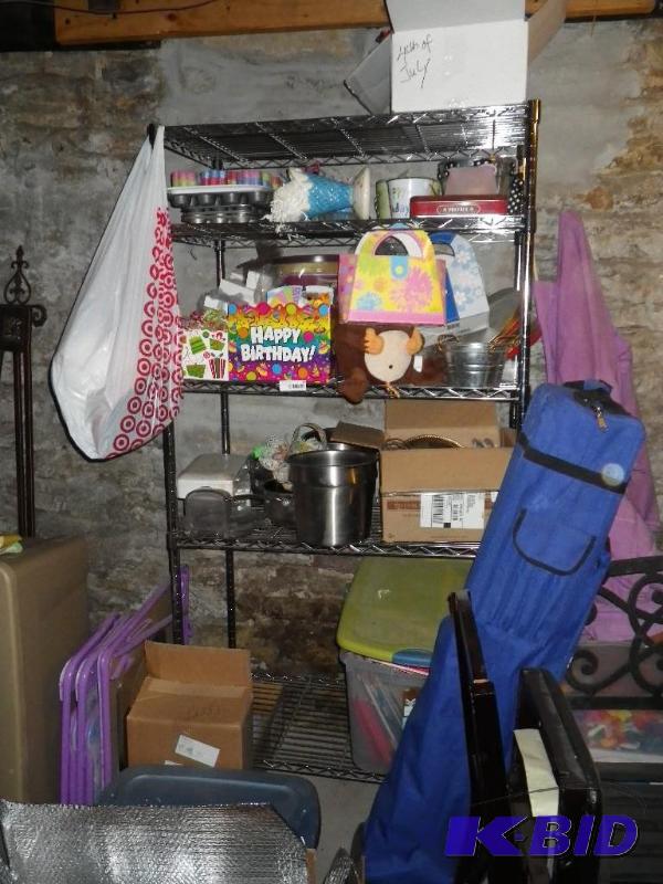 lot 49 image: Wire rack shelf unit...