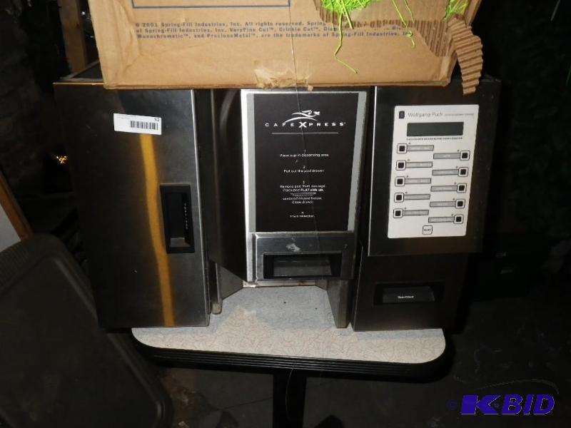 lot 52 image: Wolfgang Puck Cafe Xpress multiple beverage d...