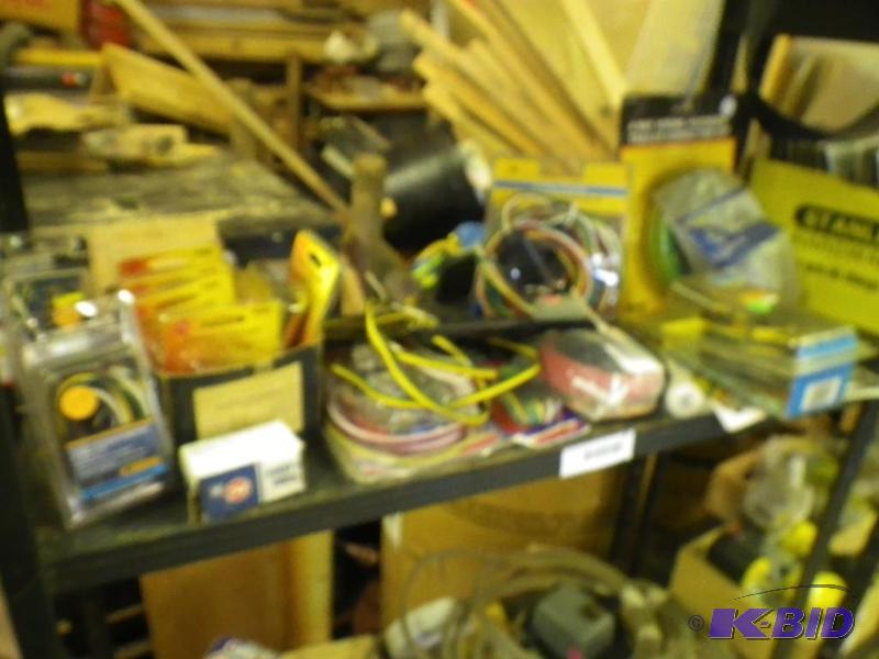 lot of trailer wiring...