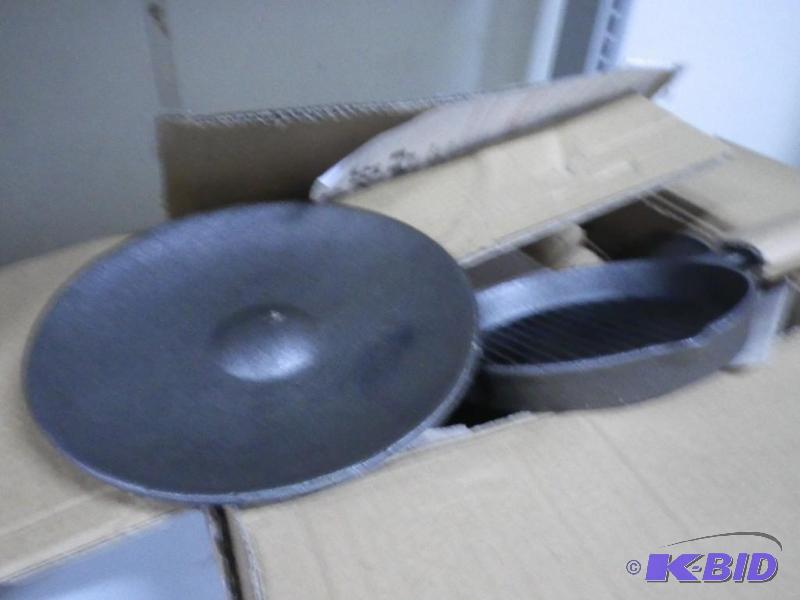 Super Chef 12 pc cast iron cookware...