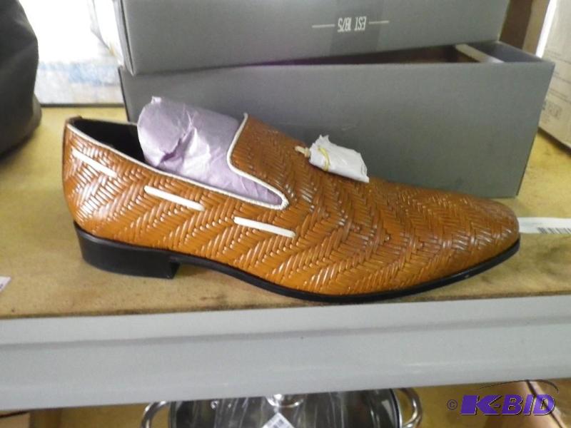 Stacy Adams shoes size 12...