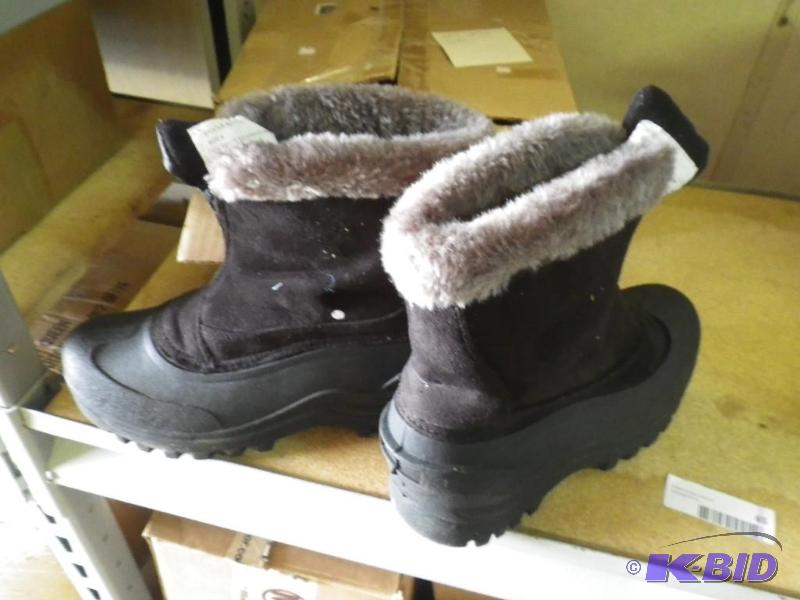 Itasca size 8 boots...