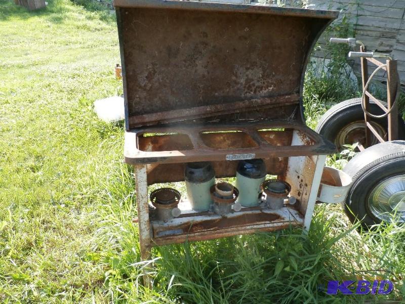 Old cooking stove,good for decoration....