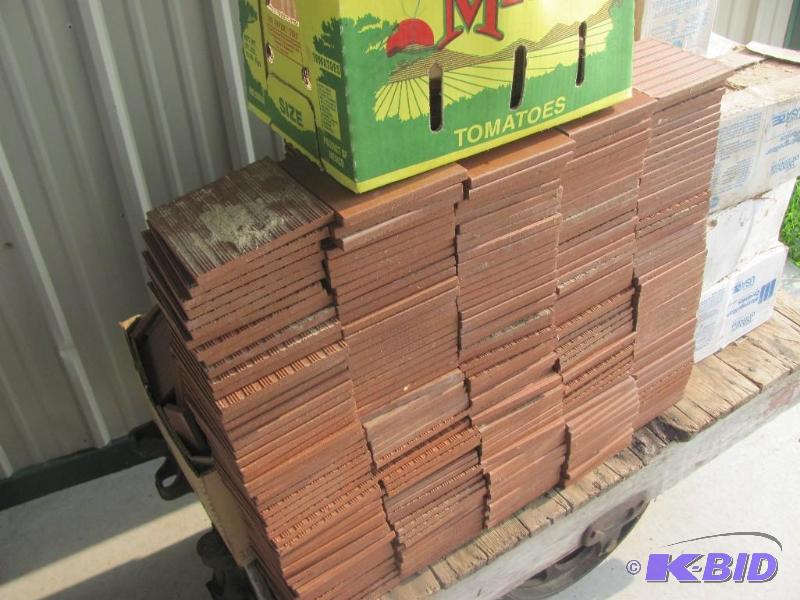 Lot of red Quary tile &nbspaprox. 750 pieces...