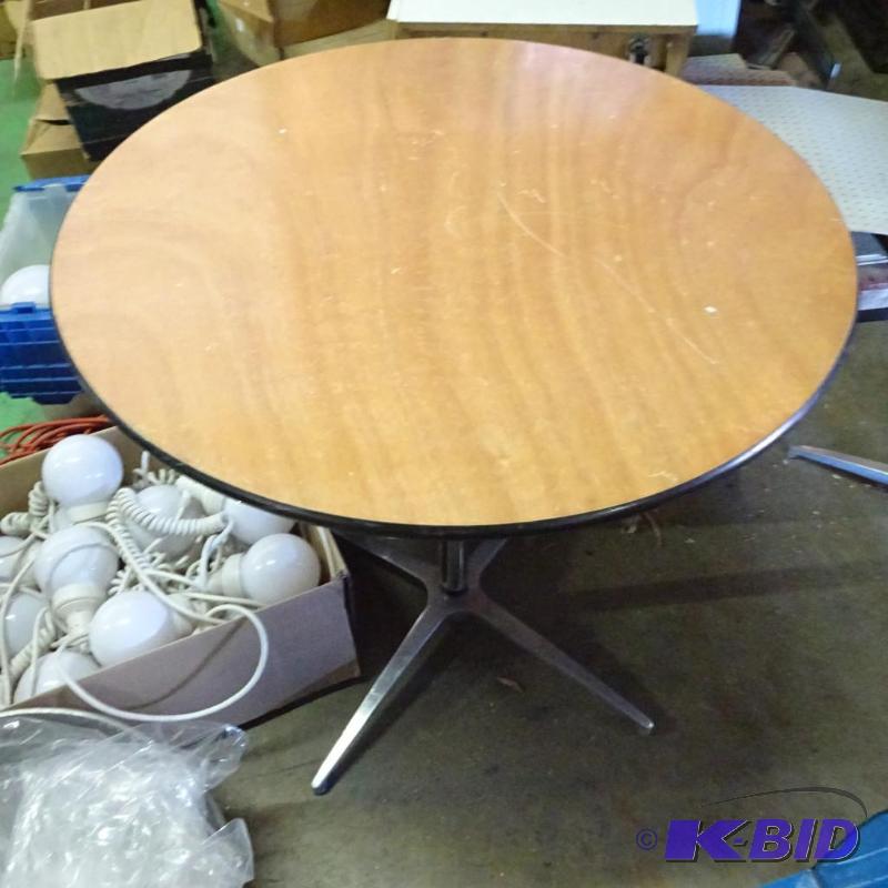 lot 101 image: 30" high top table...