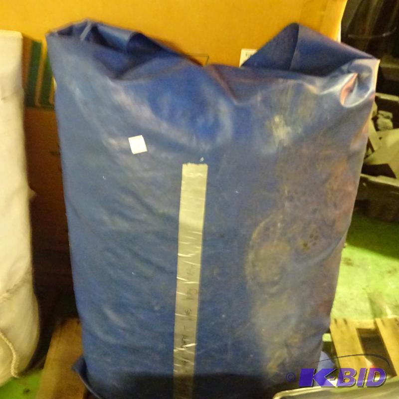 lot 118 image: 20 x 20 frame canopy top canvas. Has large ta...