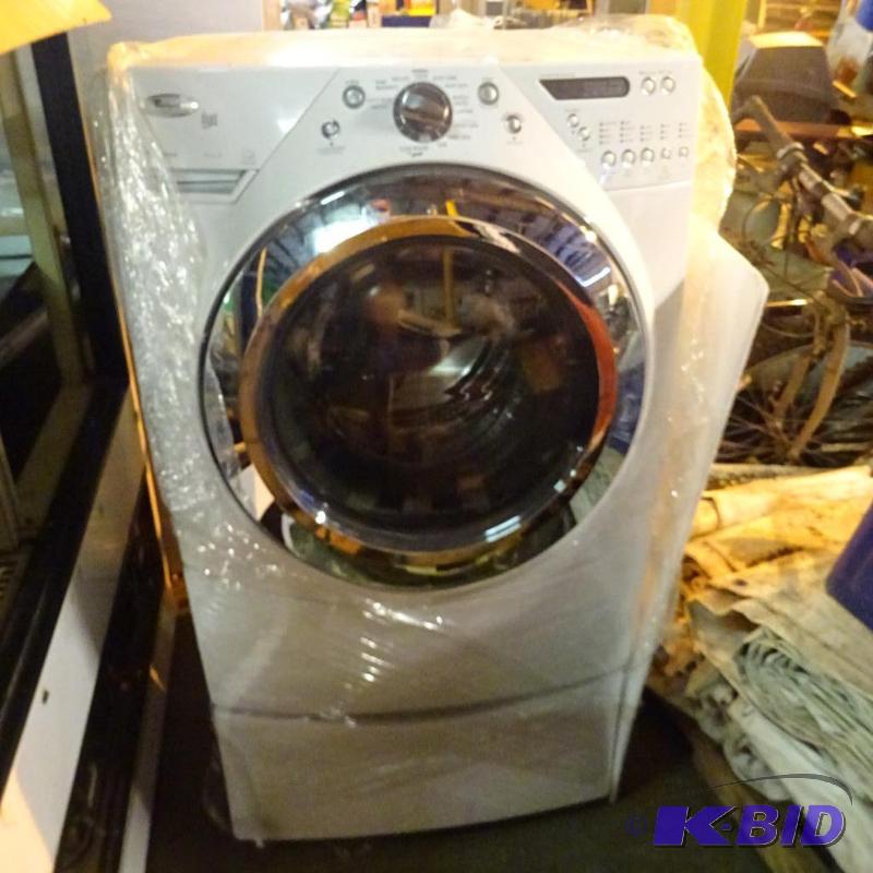 lot 14 image: Whirlpool Duet washer. Model WFW9451XWDO. 120...
