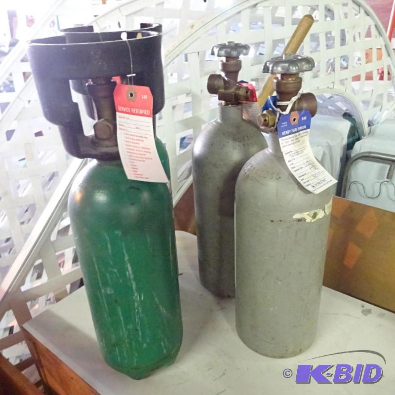 lot 148 image: 20 Cu. Ft. Helium Tanks. Metal Qty. 4...