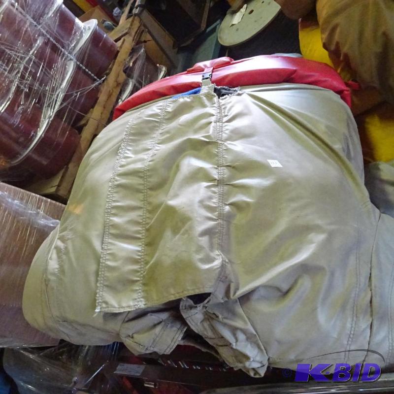 lot 177 image: Sumo Wrestling Set. Foor Pad and 2 Suits...