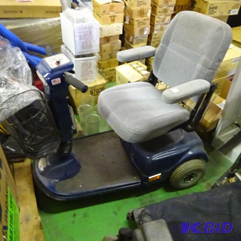 lot 197 image: Pass Port Pace Saver Electric Scooter...