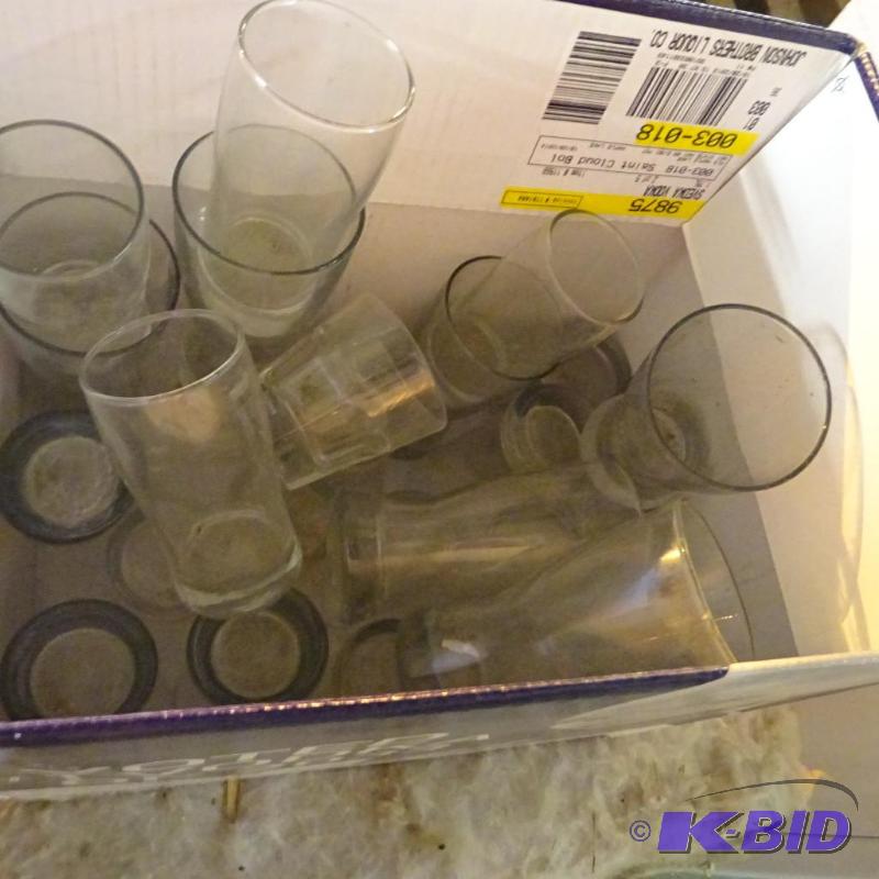 lot 44 image: Water glasses. 2 sizes. 24 glasses...