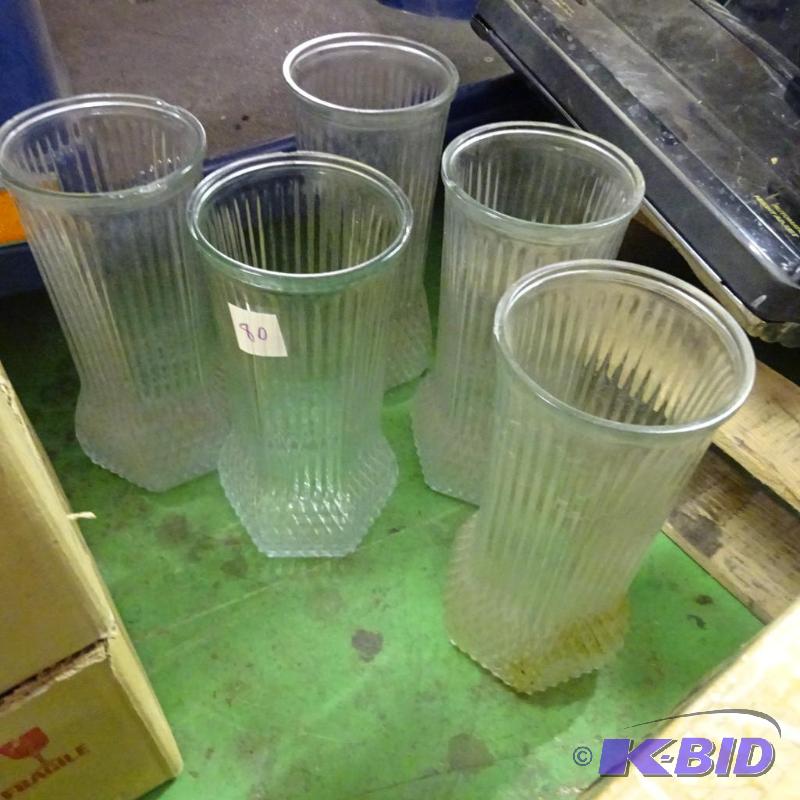 lot 80 image: 5 glass vases...