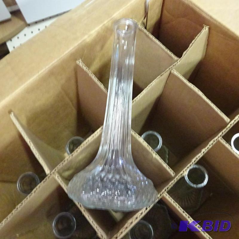 lot 93 image: Bud vases. Qty 24...
