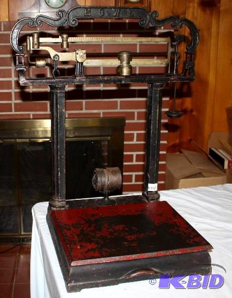 lot 4 image: Antique 19th Century&nbspHowe Platform Weigh...