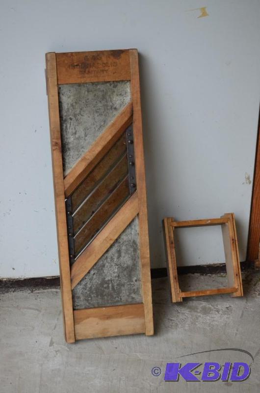 lot 55 image: Antique&nbsp643 Indianapolis&nbspCabbage Sl...