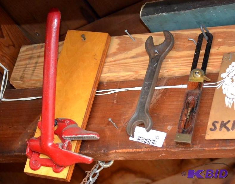 lot 63 image: Vintage to Antique Tools   Massey Harris M H ...