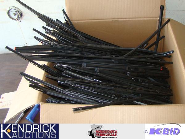 Large Lot of Loose New Wiper Blades