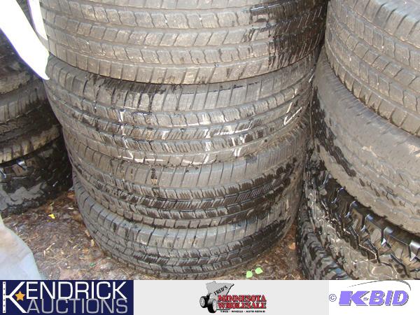 Set of 4 Used Michelin LT27570 R18 Tires