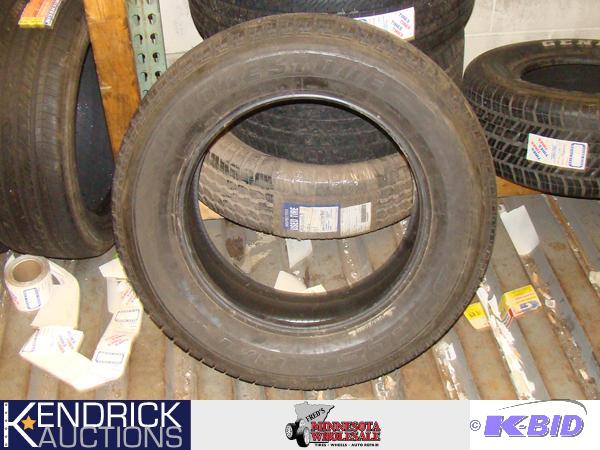 1 New Bridgestone P26560 R 18 Tire