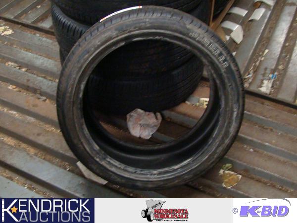 1 New Perelli P25540 R19 Tire