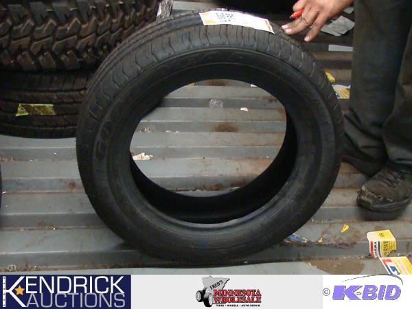 1 New Goodyear P18560 R15 Tire