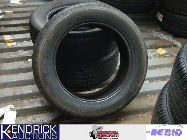 1 New Michelin P23555 R17 Tire
