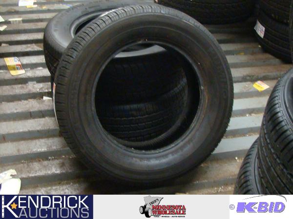 1 New Kumho P23560 R16 Tire