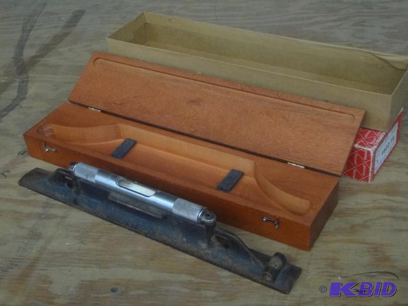 Starrett 98ZZ-18 Level With Wooden Case...