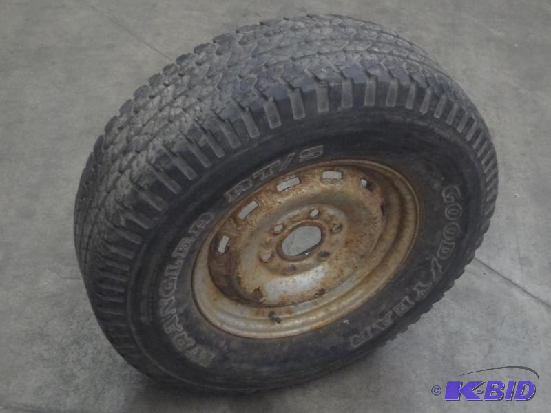 6-Lug Steel Wheel With Used P2657516 Tire...