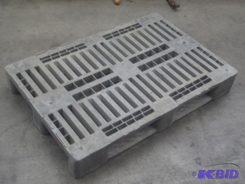 Industrial Plastic Pallet With 2-Way Fork Poc...