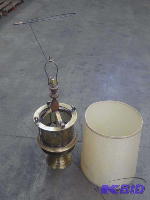 Vintage 4-Light Lamp With Shade...