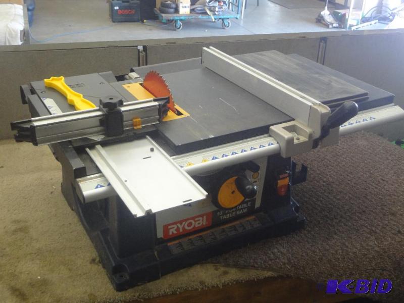 Ryobi 10&quot Portable Table Saw Set, Nice S...