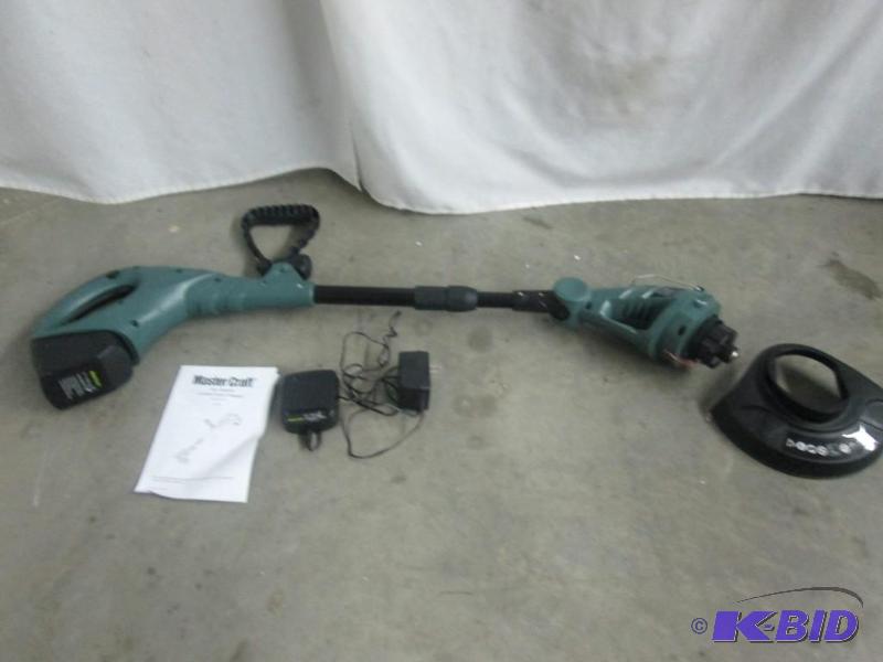 lot 19 image: Master Craft 9 18V Cordless Grass Trimmer