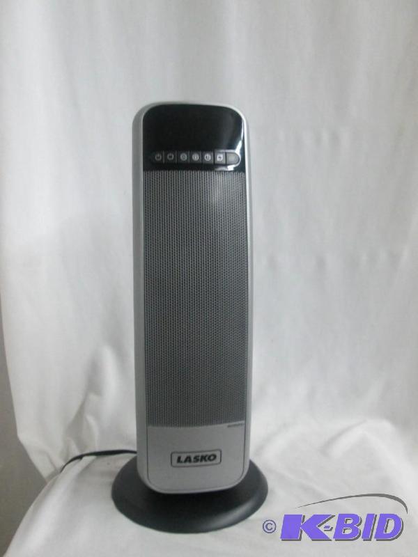 lot 29 image: Lasko Ceramic Tower Heater