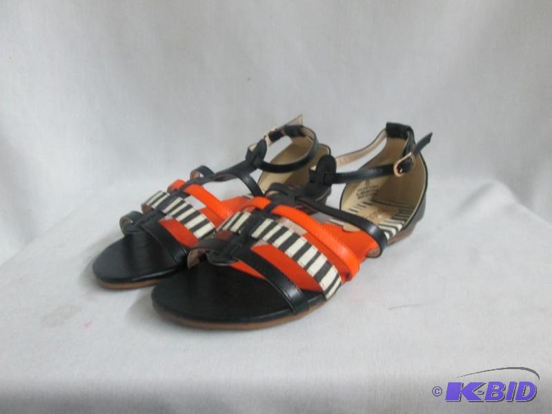 lot 42 image: Bucco Womens Valentony T-Strap Sandal