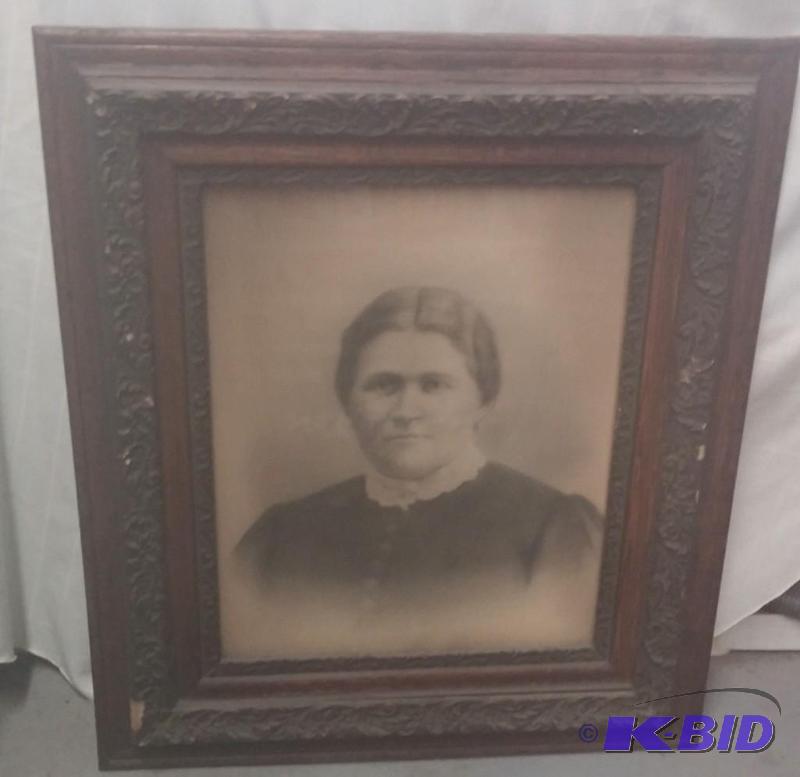 lot 6 image: Vintage Picture FRAME 31 X 26...