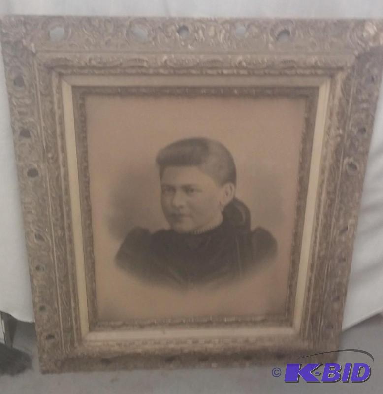 lot 7 image: Vintage Picture FRAME 31 X 26...