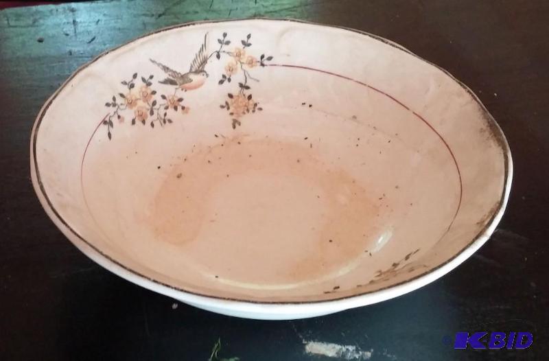 lot 15 image: Vintage Bird serving Bowl--see mark. Needs a ...
