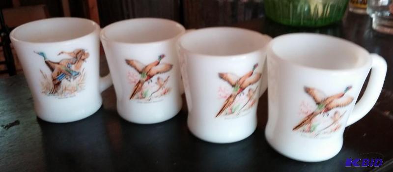 lot 19 image: Set of 4 Vintage Fire King Pheasant Coffee Mu...