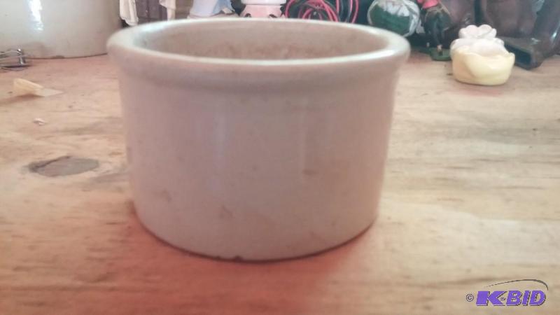 lot 3 image: Early small crock, shows no identifing marks....