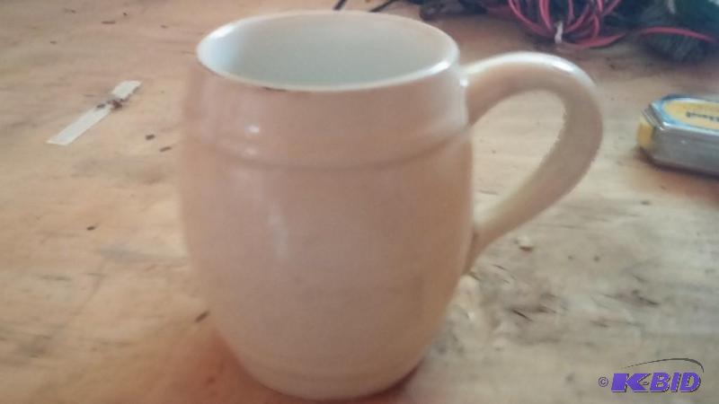 lot 34 image: Early 1900 Heavy American Pottery Mug...