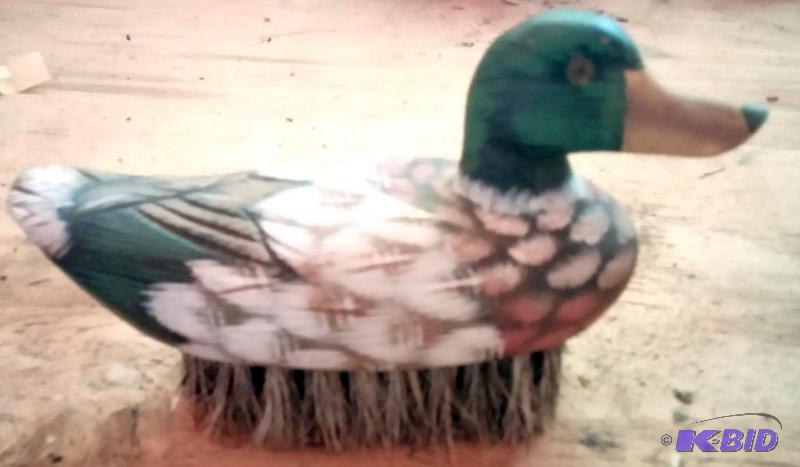 lot 8 image: Duck Shoe Brush, scrub Brush 6"...