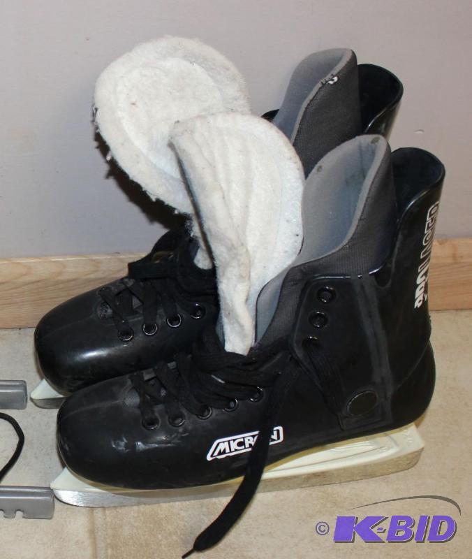 Mens Size 8 Hockey Skates...