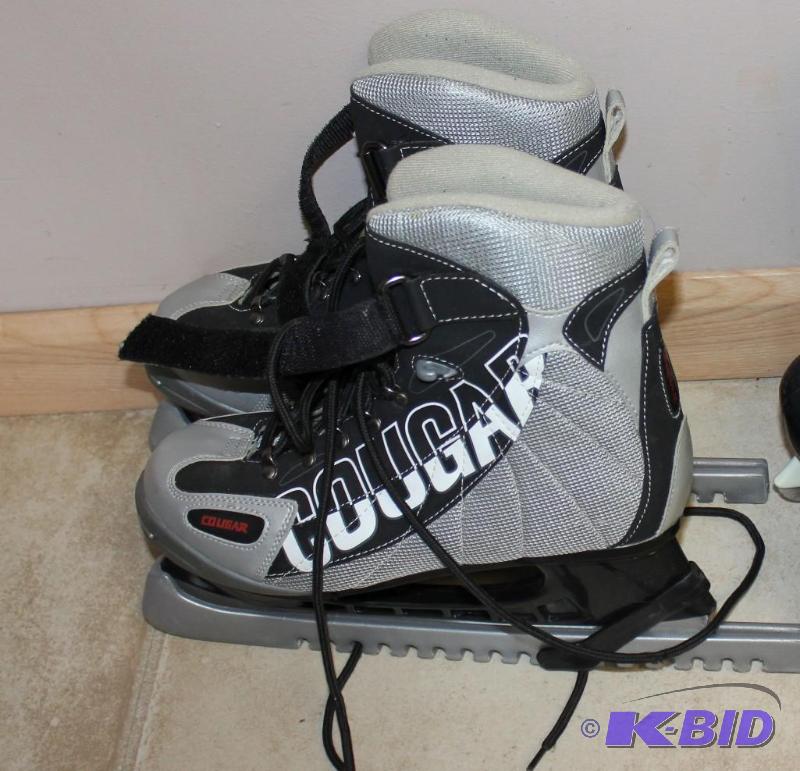 Mens Size 9 Hockey Skates...