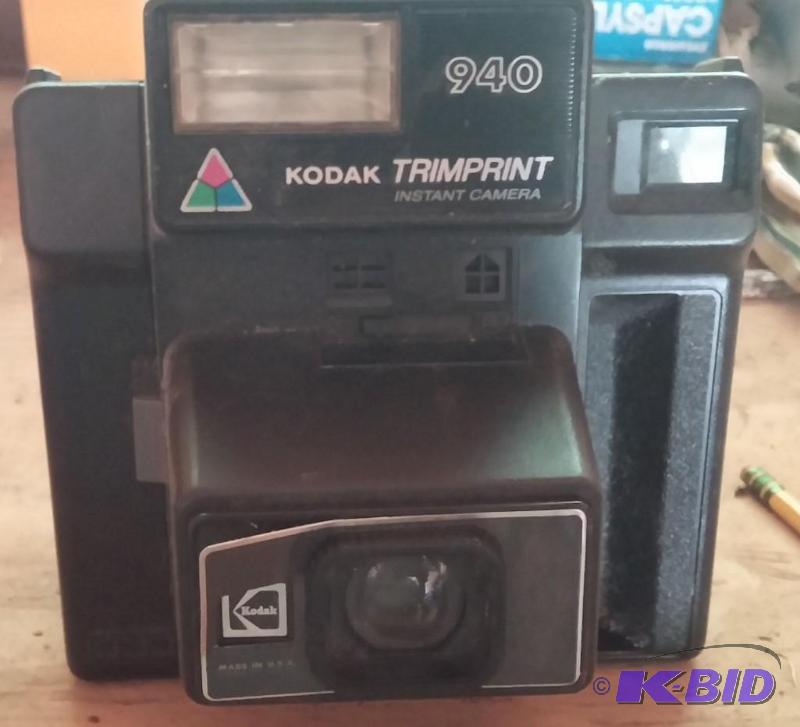 Vintage Kodak Trimprint 930 Instamatic Camera...