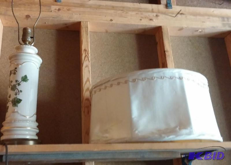 Vintage Lamp with Lamp shade-Rip in shade...