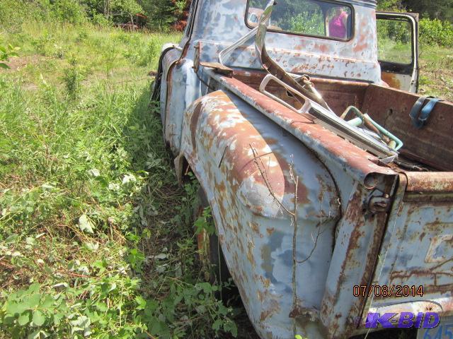 Chevrolet 3100 Short Box Pickup