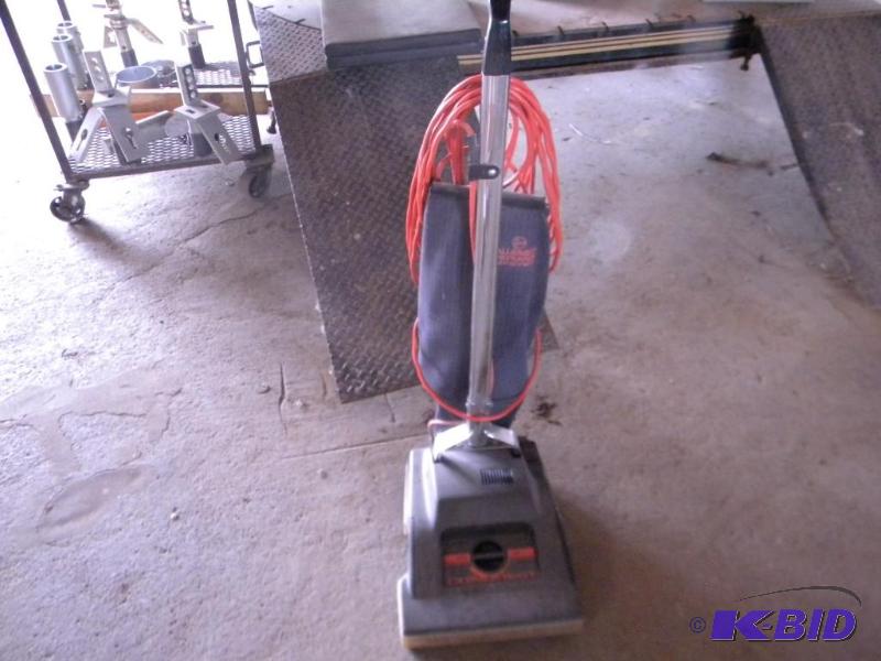 Vacuum Cleaner