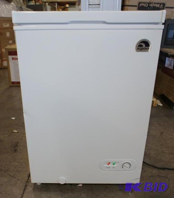 lot 12 image: Igool Manual Defrost Chest Freezer Model #(FR...