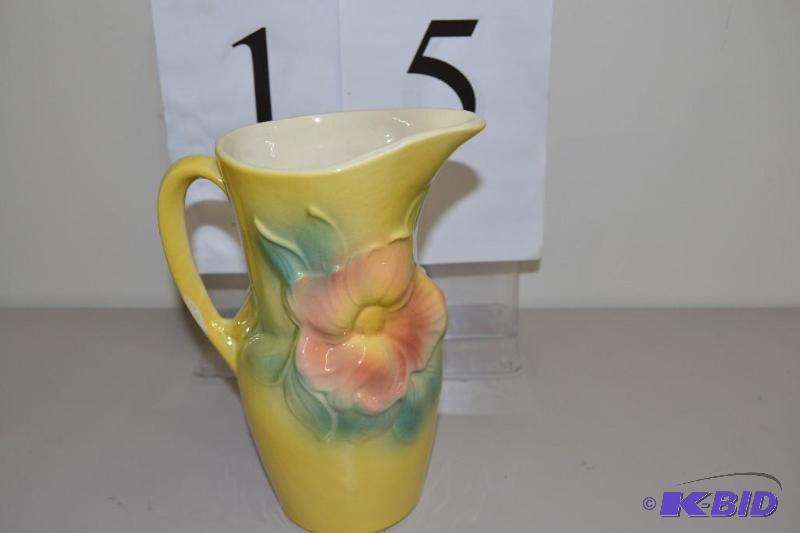 lot 15 image: Royal Copley - carols corsage vase